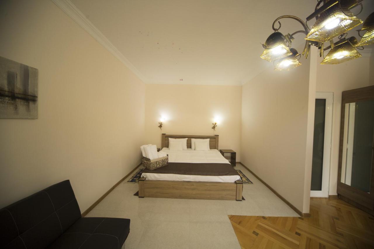 Log Inn Boutique Hotel Tbilisi Zimmer foto